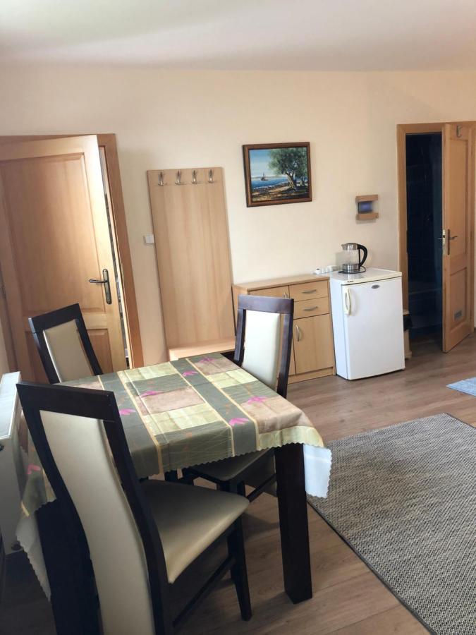 Privat Migac Daire Vrbov Dış mekan fotoğraf