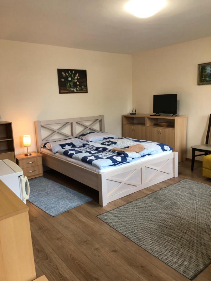 Privat Migac Daire Vrbov Dış mekan fotoğraf