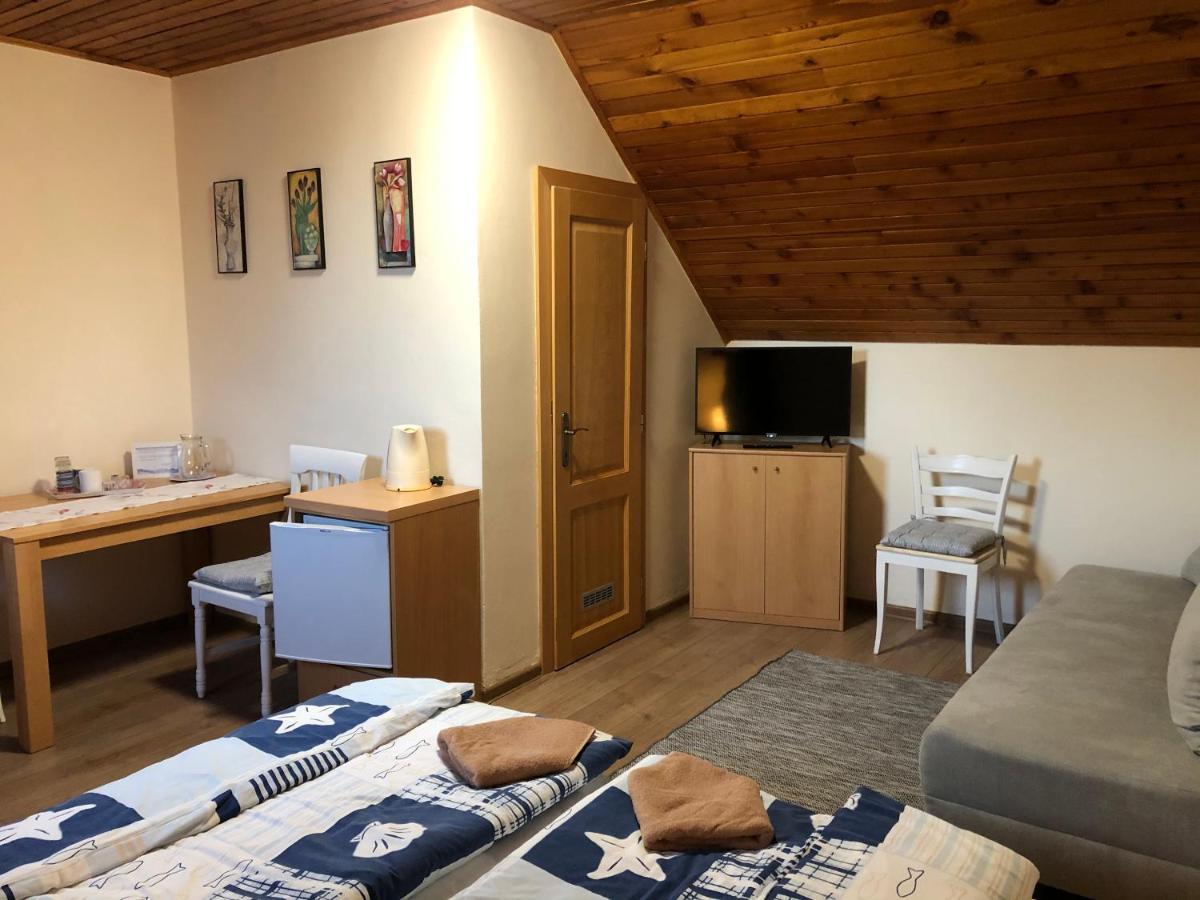 Privat Migac Daire Vrbov Dış mekan fotoğraf